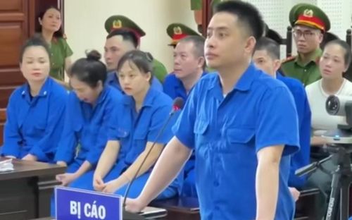 Bị cáo Bùi Đình Khánh tại tòa