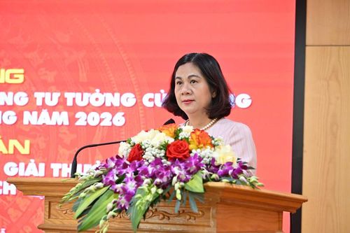 Bà Nguyễn Minh Huệ, quyền Trưởng ban Tuyên giáo và Dân vận Đảng ủy Bộ Công Thương phát biểu phát động và triển khai Cuộc thi chính luận về bảo vệ nền tảng tư tưởng của Đảng trong ngành Công Thương năm 2026.