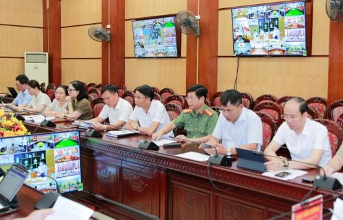 Các đại biểu tham dự tại điểm cầu Thanh Hóa.