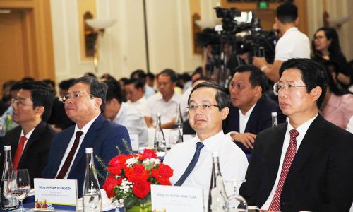  Chủ tịch UBND tỉnh Phạm Hoàng Sơn dự lễ công bố Báo cáo kinh tế tư nhân Việt Nam và Chỉ số PCI năm 2025 tại Hà Nội. 