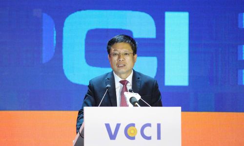  Phó Giáo sư, Tiến sĩ Hồ Sỹ Hùng, Chủ tịch VCCI phát biểu tại lễ công bố Báo cáo kinh tế tư nhân Việt Nam và Chỉ số PCI năm 2025. 
