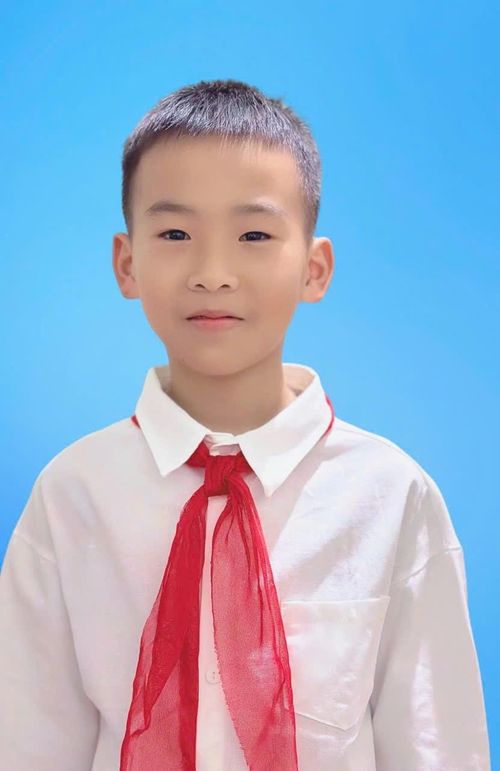 Em Chu Tấn Phong, học sinh lớp 6, Trường THCS Kim Đồng, xã Tân Tiến