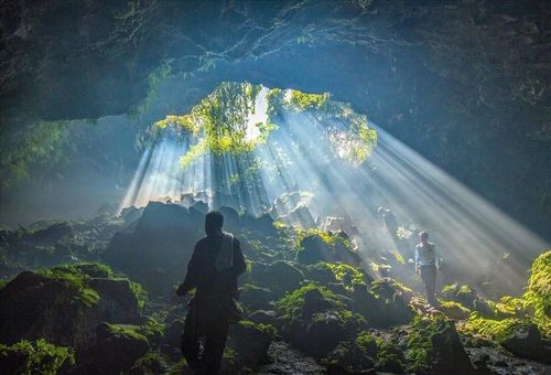 Hang động núi lửa Chư Bluk - một trong những hang dung nham dài nhất Đông Nam Á, thu hút du khách khám phá (Ảnh: Sở Văn hóa, Thể thao và Du lịch Lâm Đồng)