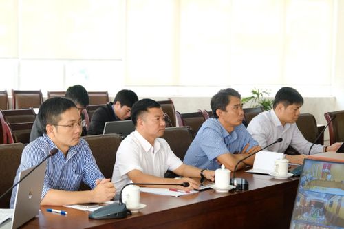 Lãnh đạo các sở, ngành liên quan tỉnh Lâm Đồng tham dự hội nghị