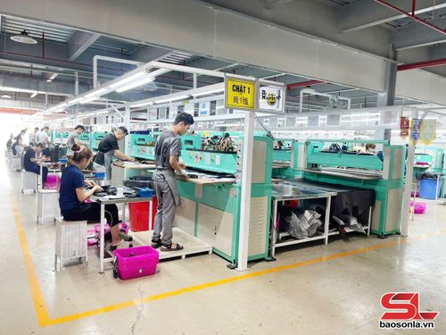 Ca sản xuất tại Công đoàn Công ty TNHH Đầu tư và Phát triển Goodfaith Việt Nam tại Sơn La. Ảnh: Nguyễn Hiền