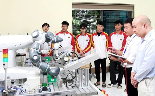 Trường Đại học Kỹ thuật công nghiệp (Đại học Thái Nguyên) mở mới nhiều ngành và chương trình đào tạo phù hợp với nhu cầu xã hội, định hướng phát triển và xu thế công nghệ, như: Tự động hóa, cơ điện tử, bán dẫn...