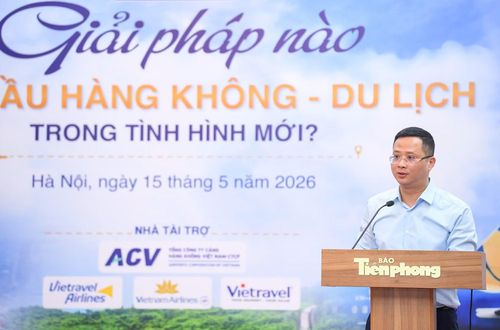 Ông Uông Việt Dũng, Cục trưởng Cục Hàng không Việt Nam chia sẻ tại tọa đàm.