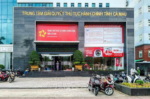 Trung tâm Phục vụ hành chính công tỉnh Cà Mau tại phường Tân Thành.