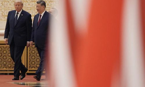 Tổng thống Mỹ Donald Trump và Chủ tịch Trung Quốc Tập Cận Bình đến dự tiệc chiêu đãi cấp nhà nước tại Đại lễ đường Nhân dân ở Bắc Kinh hôm 14/5 - Ảnh: AP