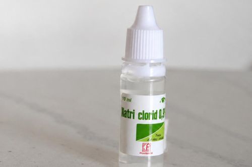 Lô thuốc nhỏ mắt Natri clorid 0,9% của Pharmedic bị thu hồi toàn quốc do không đạt chỉ tiêu độ trong, song doanh nghiệp khẳng định vẫn an toàn khi sử dụng.