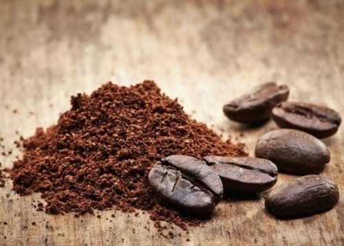 Bã cà phê với tính axit nhẹ có thể giúp cân bằng độ pH tự nhiên của da, điều này đã được khẳng định qua nhiều nghiên cứu trong lĩnh vực chăm sóc da.