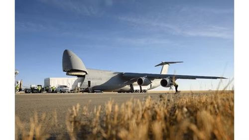 Kế hoạch của Không quân Mỹ bao gồm việc dần thay thế phi đội C-5M Galaxy bằng máy bay NGAL thế hệ mới theo tỷ lệ 1:1 cho đến khi những chiếc vận tải cơ lỗi thời được loại bỏ hoàn toàn.