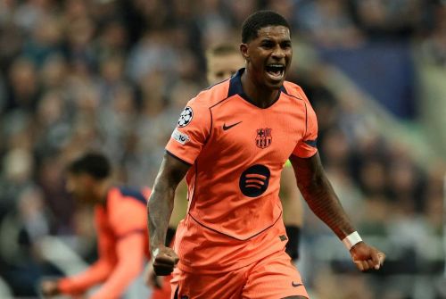Rashford có một mùa ấn tượng trong màu áo Barca. Ảnh: Reuters.