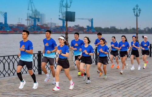 Các chân chạy sẽ được khám phá nhiều cung đường đẹp của thành phố Hải Phòng