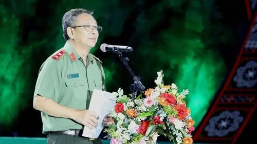 Trung tướng Đỗ Triệu Phong, Cục trưởng Truyền thông Công an nhân dân phát biểu khai mạc.