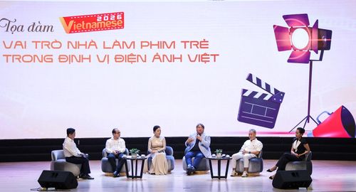  Các khách mời tham gia phiên tọa đàm tại lễ phát động. Ảnh: BTC 