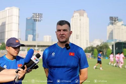 “Chúng ta từng đối đầu với họ nhưng hiện tại họ đã có một số sự thay đổi và là đội bóng rất mạnh. Trận đấu tới sẽ rất khó khăn và đòi hỏi chúng ta phải thi đấu với khả năng cao nhất. Ảnh: VFF.