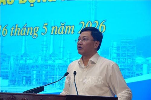 Phó Chủ tịch Thường trực UBND tỉnh Mai Xuân Liêm phát biểu chỉ đạo tại hội nghị đối thoại.