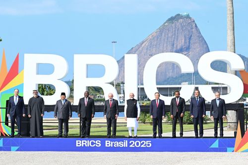 Lãnh đạo các nước BRICS chụp ảnh chung tại Hội nghị thượng đỉnh BRICS ở Rio de Janeiro, Brazil, ngày 6/7/2025. Ảnh: THX/TTXVN