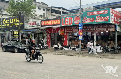 Xóm Chợ 2 - nơi có hơn 90% số hộ làm nghề kinh doanh, buôn bán.