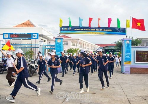 Hơn 550 học sinh Trường THCS Hòa Bình (xã Hòa Bình) hưởng ứng Giải chạy học sinh S-Race 2026.