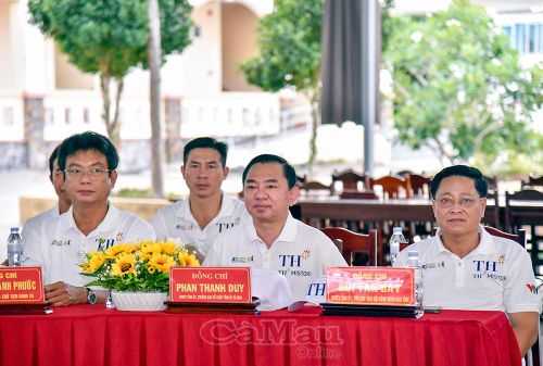 Tại xã Phước Long, tham dự Lễ hưởng ứng Giải chạy học sinh S-Race 2026 có đồng chí Phan Thanh Duy, Ủy viên Ban Thường vụ Tỉnh ủy, Trưởng Ban Tổ chức Tỉnh ủy và đồng chí Bùi Tấn Bảy, Ủy viên Ban Thường vụ Tỉnh ủy, Phó Chủ tịch HĐND tỉnh.