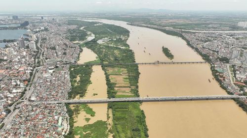 Sông Hồng được xác định là trục cảnh quan sinh thái, văn hóa và động lực tăng trưởng mới của Hà Nội. Ảnh minh họa: Phạm Hùng