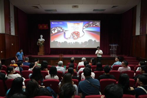 Quang cảnh buổi giao lưu