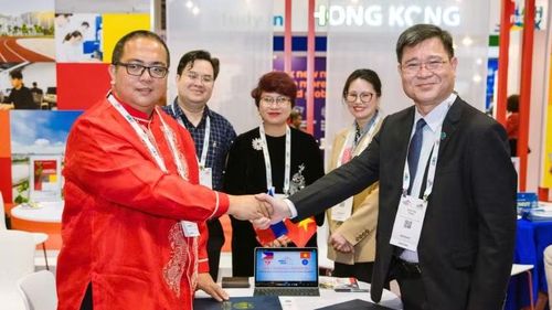 Phó Giáo sư; Tiến sĩ Nguyễn Thu Thủy - Cục trưởng Cục Hợp tác quốc tế, Bộ Giáo dục và Đào cùng các trường đại học Việt Nam tham gia triển lãm giáo dục quốc tế APAIE 2026.