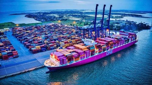 Hải Phòng phấn đấu trở thành trung tâm logistics quốc tế, hiện đại, có năng lực cạnh tranh hàng đầu ở khu vực Đông Nam Á và quốc tế. (Ảnh: ĐỨC NGHĨA)