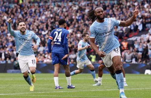 Semenyo bùng nổ, Man City chạm tay đến chiến thắng