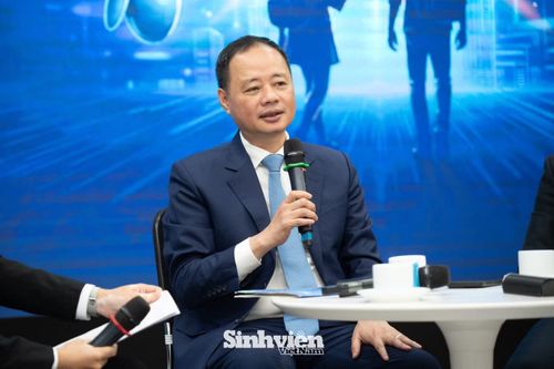 GS. TS Trần Hồng Thái khẳng định, đất nước đang đứng trước “cơ hội vàng” để bứt phá và rất khát nguồn nhân lực chất lượng cao.