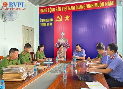 Đoàn kiểm sát của VKSND Khu vực 12 tỉnh Tây Ninh làm việc trực tiếp tại UBND phường Gia Lộc, tỉnh Tây Ninh. (Ảnh minh họa)