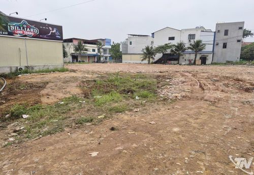 Khu đất rộng hơn 16.000m2 tại Khu công nghiệp Điềm Thụy bị bỏ hoang gần 8 năm do vướng mắc thủ tục pháp lý, gây lãng phí nguồn lực đất đai.
