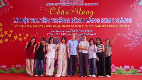 Thông qua các hoạt động trải nghiệm và truyền thông số, dự án “Sắc Họa Kim Hoàng” mong muốn đưa tranh dân gian Kim Hoàng đến gần hơn với công chúng trẻ theo cách gần gũi, sinh động hơn. Ảnh: PV