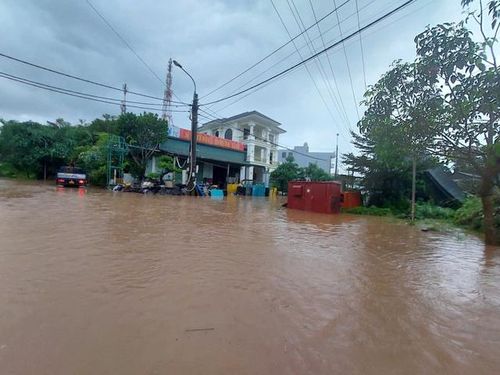 Một số khu dân cư tại xã Quảng Hà bị ngập do mưa lũ. Ảnh: Hữu Việt