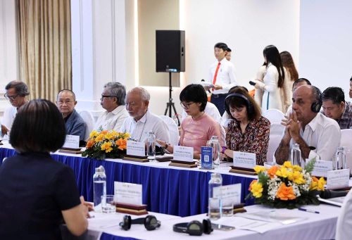 Các đại biểu tham dự tọa đàm