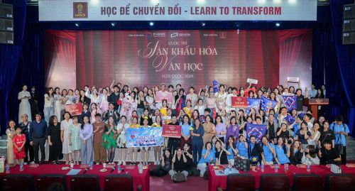 Các đội chụp ảnh kết thúc cuộc thi