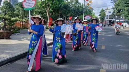 Hoạt động này còn góp phần gìn giữ, phát huy giá trị văn hóa truyền thống của tà áo dài Việt Nam.