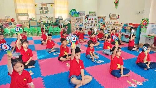 Các lĩnh vực Văn hóa, xã hội, y tế, giáo dục được quan tâm thỏa đáng, đời sống của nhân dân không ngừng được nâng lên.