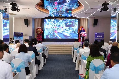 UBND tỉnh Khánh Hòa tổ chức lễ kỷ niệm Ngày Khoa học, Công nghệ và Đổi mới sáng tạo Việt Nam 18/5. Ảnh: Mã Phương