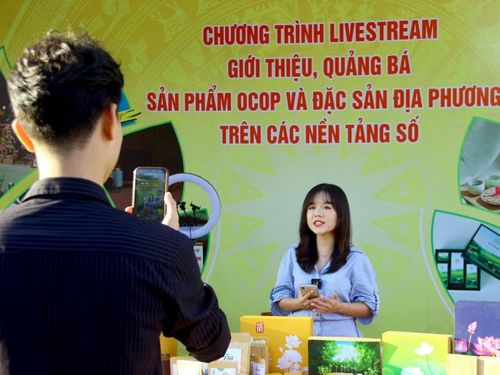 Chuyển đổi sản xuất là chìa khóa trong xây dựng nông thôn mới ở Nghệ An.