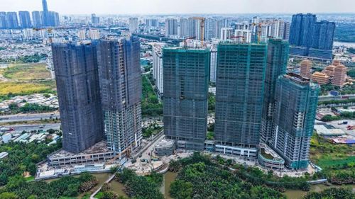 Nhóm bất động sản tiếp tục hút tiền ở kênh trái phiếu tháng 4.