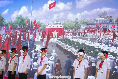  Chương trình do Đài Tiếng nói Việt Nam phối hợp UBND tỉnh Nghệ An tổ chức, nằm trong chuỗi hoạt động kỷ niệm 136 năm Ngày sinh Chủ tịch Hồ Chí Minh, 70 năm thành lập Khu di tích Kim Liên và lễ công bố Quyết định công nhận Khu du lịch Quốc gia. 