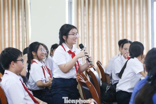 Các bạn gen Z mạnh dạn chia sẻ về việc chọn nghề, định hướng nghề nghiệp.