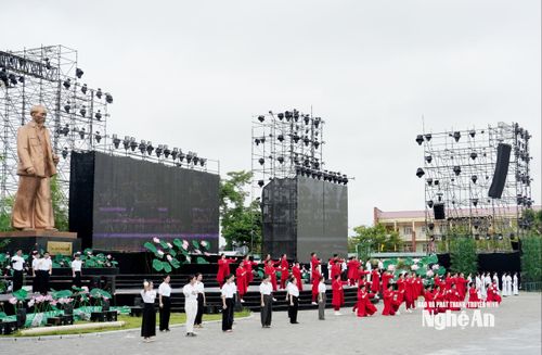 Lễ khai mạc sẽ được tổ chức tại Sân vận động Làng Sen. Ảnh: Mỹ Hà