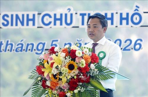 Chủ tịch Ủy ban Nhân dân tỉnh Sơn La Nguyễn Đình Việt phát biểu.