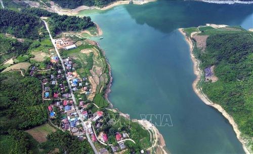 Khu vực lòng hồ thủy điện Sơn La tại xã Chiềng Lao - nơi đầu tư dự án.