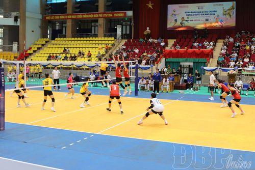 Đội nữ Đắk Lắk giành chiến thắng sau 5 set đấu kịch tính căng thẳng trước Hải Phòng.