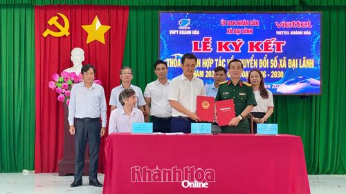 UBND xã Đại Lãnh ký kết thỏa thuận hợp tác ghi nhớ với Viettel Khánh Hòa và VNPT Khánh Hòa về chuyển đổi số.